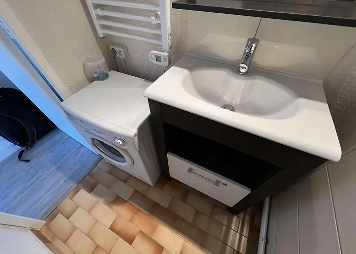 Studio Cabine Avec Parking Proche Plage - Fr-1-702-46 Apartment